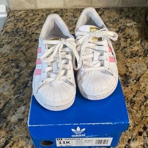 Toddler Adidas Superstar C white and pink shell toe